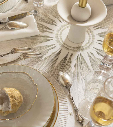 Nappe en lin brodée Poussière d’étoile, fabriquée en France