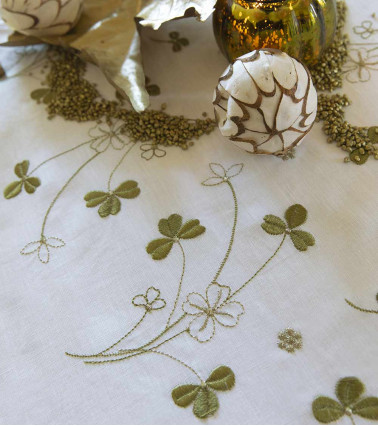 Nappe en lin brodée Chance, nappe de réception très haut de gamme