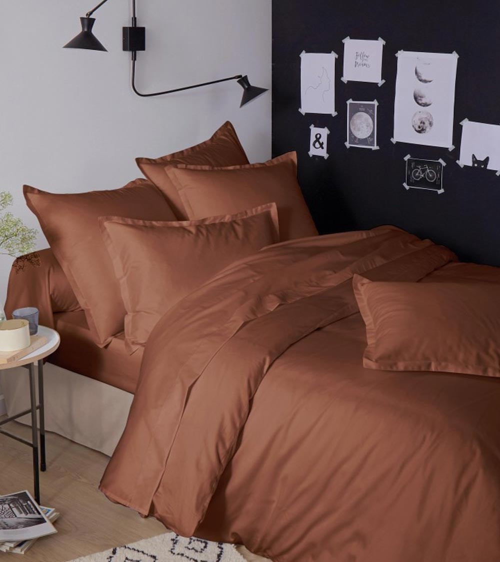 Taie de traversin unie satin de coton CUIR, fabriquée en France