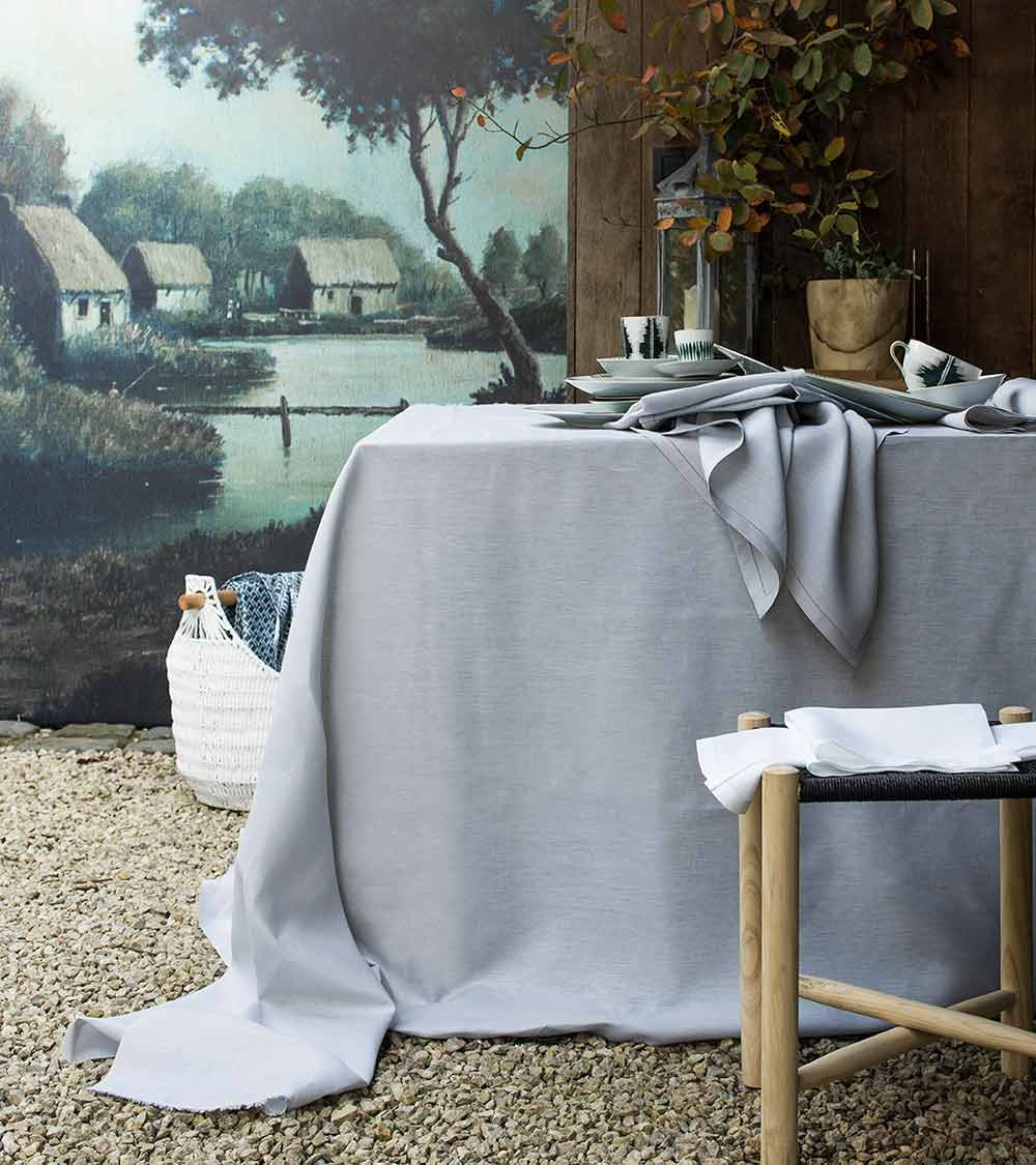 Nappe en lin Florence Argent, artisanat français, pour vos repas de prestige