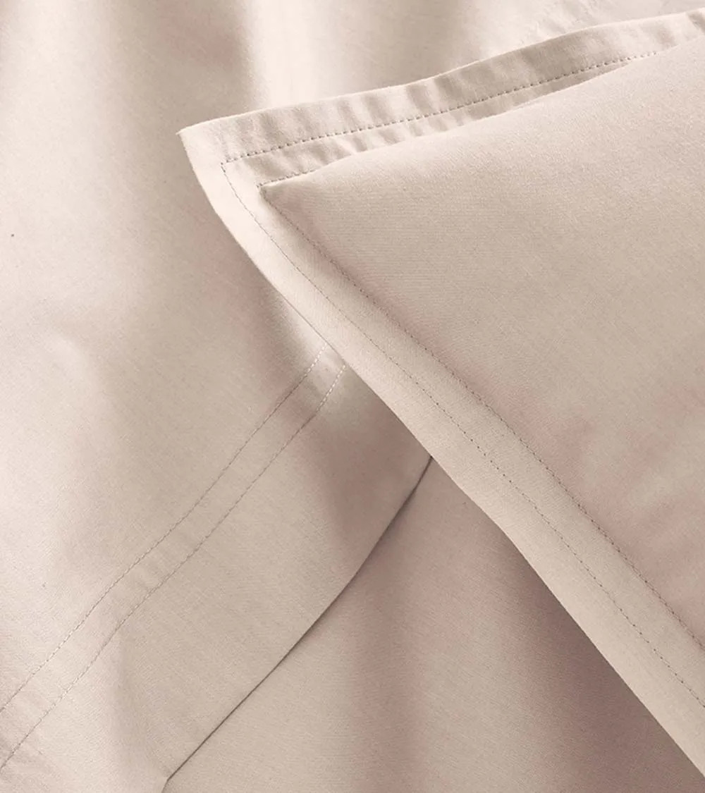 Drap plat Percale Lingerie PREMIÈRE, linge de lit uni, fabriqué en France, couleur beige poudré