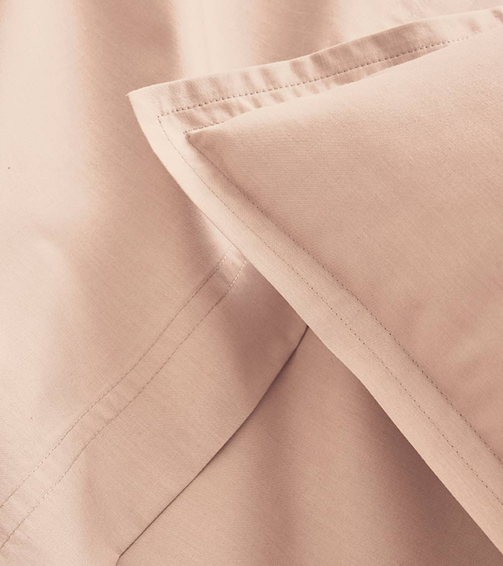 Drap Housse Percale Ballerine PREMIÈRE, drap-housse uni fabriqué en France, couleur rose saumon poudré, linge de maison uni