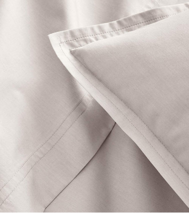 Taie d'Oreiller Percale Gris Perle PREMIÈRE, linge de lit fabriqué en France, linge de maison uni gris clair poudré