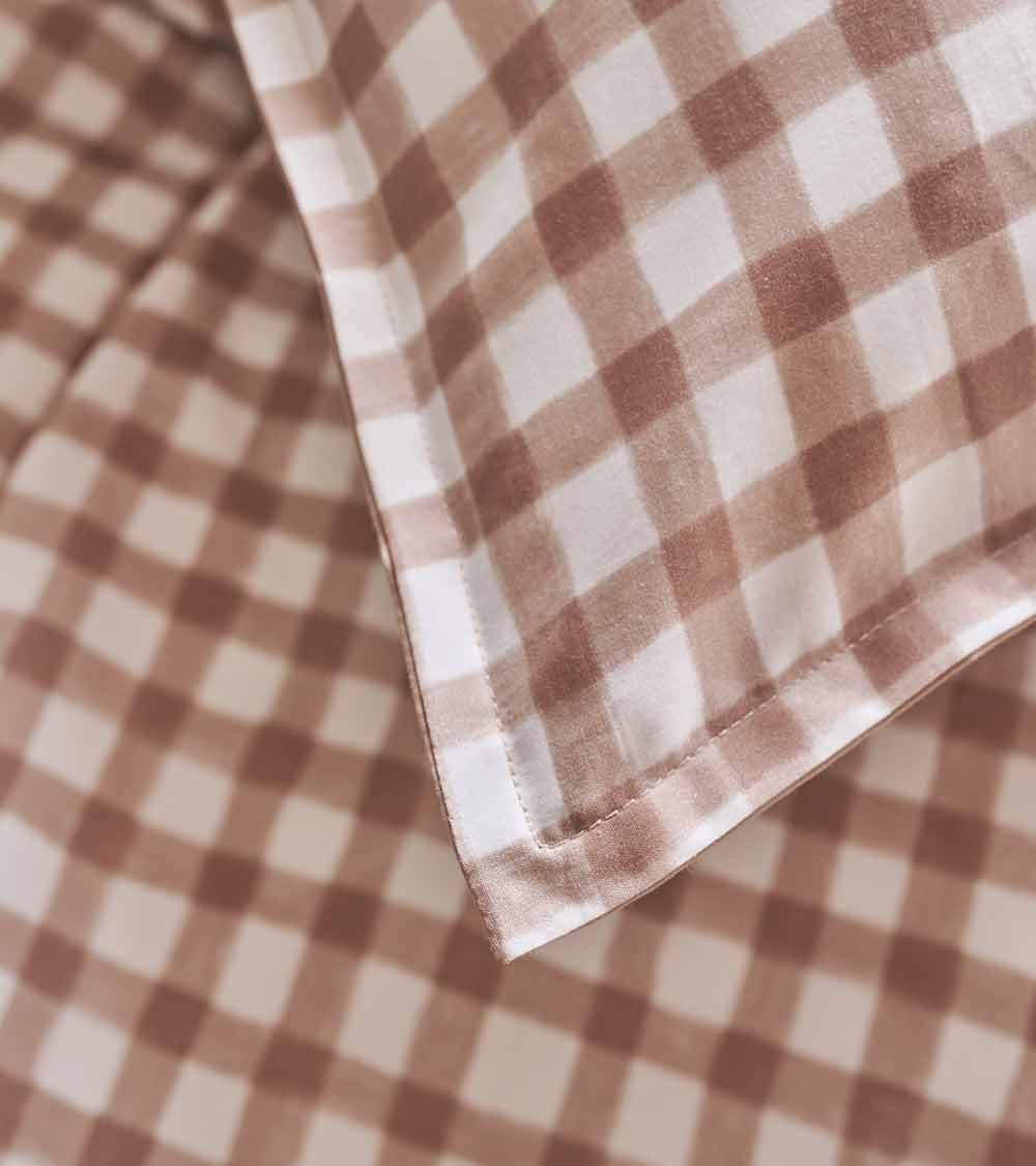 Taie d'Oreiller Percale VICHY Beige, linge de lit fabriqué en France, motif blanc beige et marron