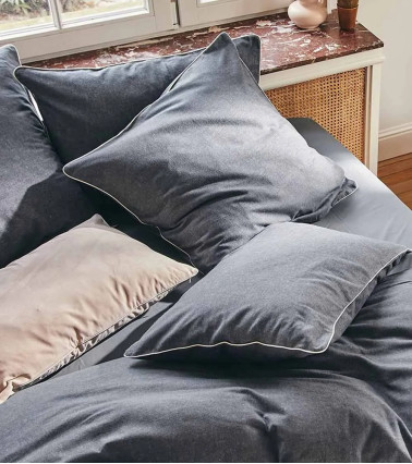 Taie d'oreiller en Flanelle Anthracite FRISSON, finition passepoil haut de gamme