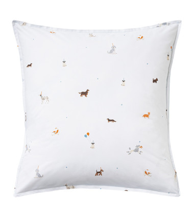 Taie d'Oreiller Percale LA PARADE EN FÊTE, linge de lit pour enfant fabriqué en France, imprimé motif chien sur fond blanc