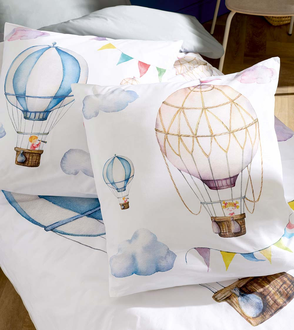 Housse de couette percale ODYSSÉE, linge de lit imprimé pour enfant, fabriqué en France, dessin aquarelle ciel montgolfières