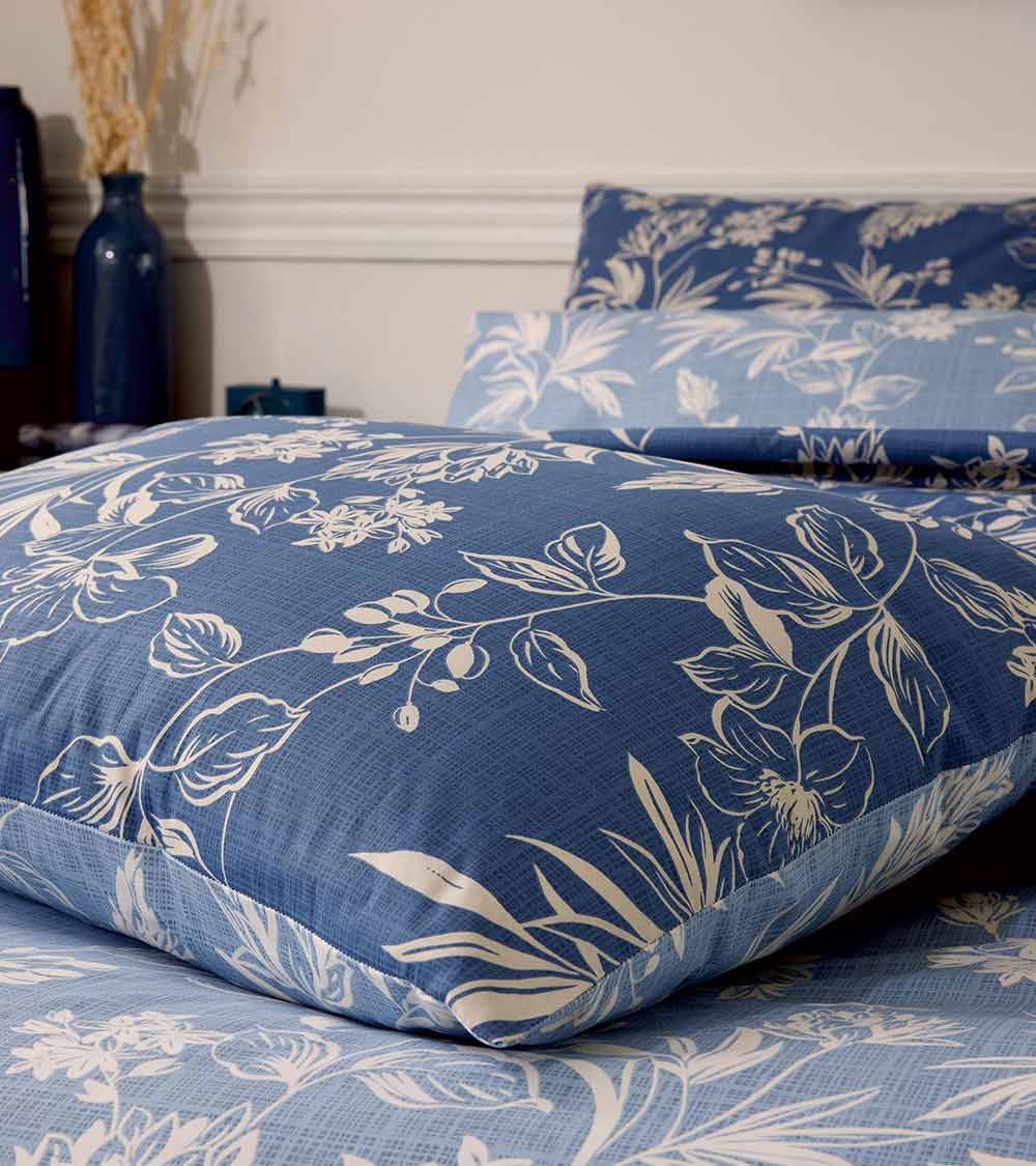 Taie d'oreiller percale de coton ELOÏSE ARDOISE, linge de lit bleu à motif floral, taie réversible, fabriqué en France