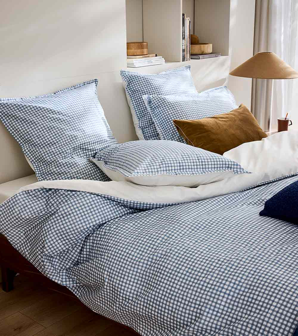 Housse de Couette Percale MINI VICHY CÉLESTE, linge de lit fabriqué en France, motif carreaux bleus sur fond blanc