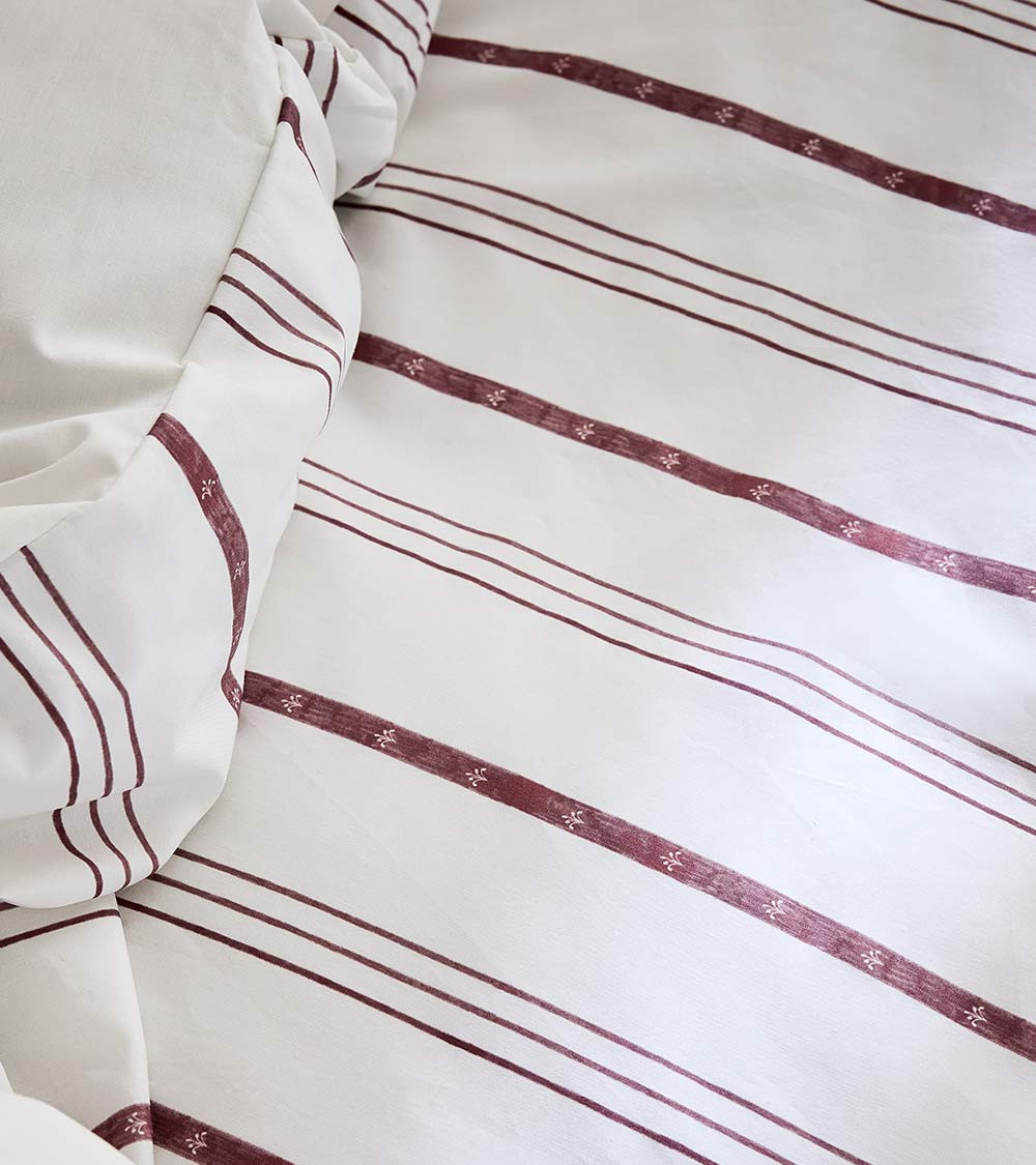 Housse de Couette Percale ÉPURE, linge de lit imprimé, fabriqué en France, motif lignes prune sur fond blanc