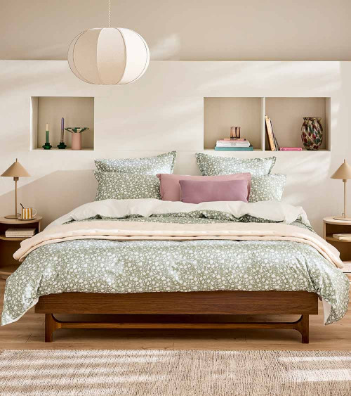 Housse de Couette Percale ARABESQUE, linge de lit imprimé fabriqué en France, motif fleuri feuillages, vert amande, blanc cassé 2