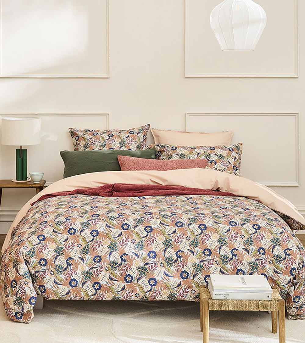 Taie d'Oreiller Percale OHANA, linge de lit imprimé fabriqué en France, motif fleuri végétale jungle multicolore