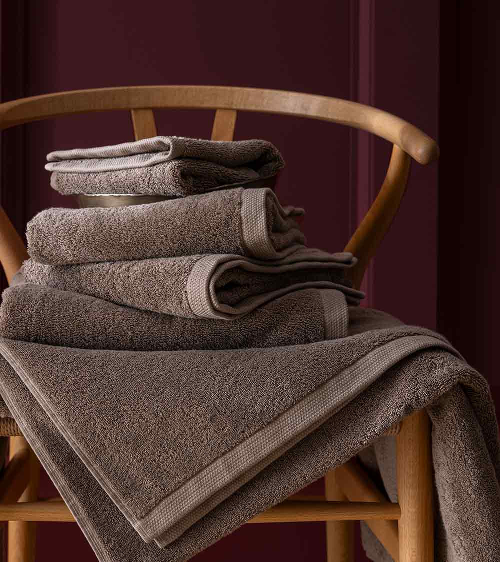 Serviette de toilette GOTS Essentiel Biche - Alexandre Turpault, marron foncé