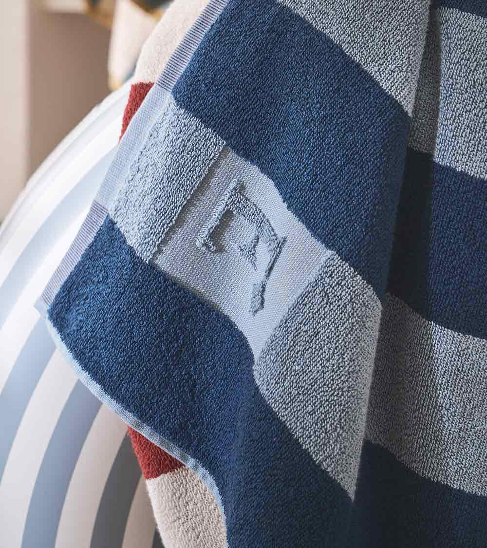 Drap de plage Transat Marin jacquard de coton, serviette de plage rayé bleue blanche et rouge