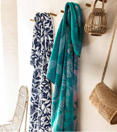 Drap de plage Bali jacquard de coton, serviette de plage imprimé floral bleu et blanc