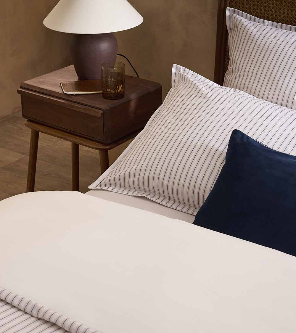 Housse de couette TISSAGE avec revers uni Meringue, fabriquée en France