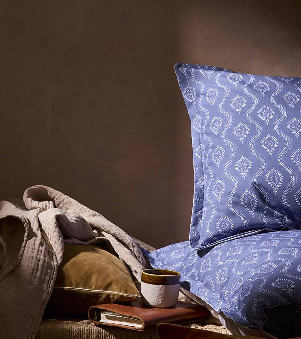 Taie d’oreiller HAVELI en percale bleu profond, fabriquée en France